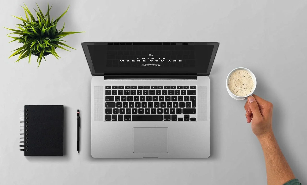 Personalizowane naklejki: jak eksportować projekt do druku